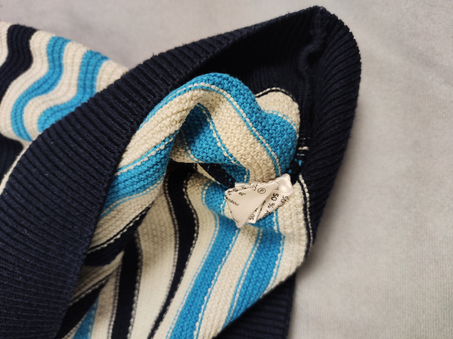 Lacoste sweater (L)